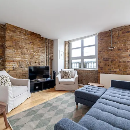 Elegance & Chic Design - 2-Bedroom Haven
